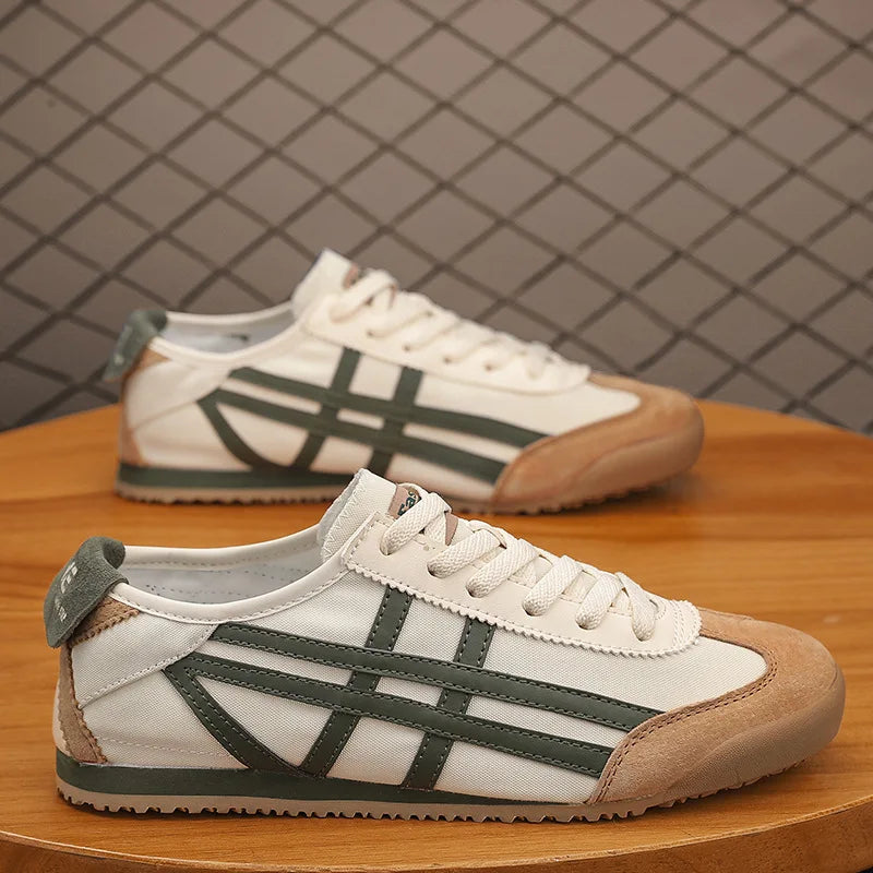 Casual sneakers